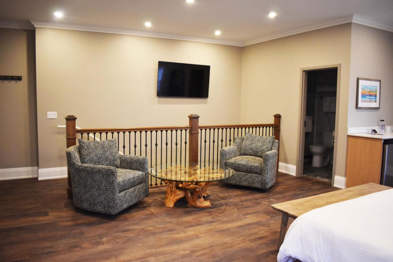 גרנד בנד Colonial Hotel & Suites מראה חיצוני תמונה