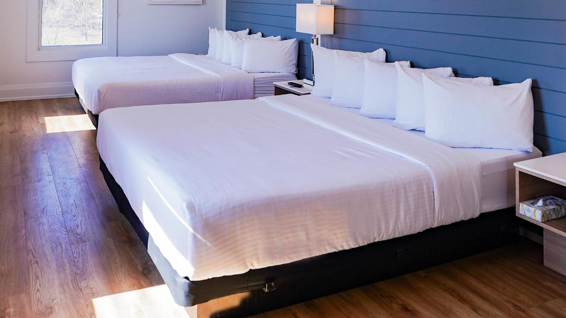 גרנד בנד Colonial Hotel & Suites מראה חיצוני תמונה