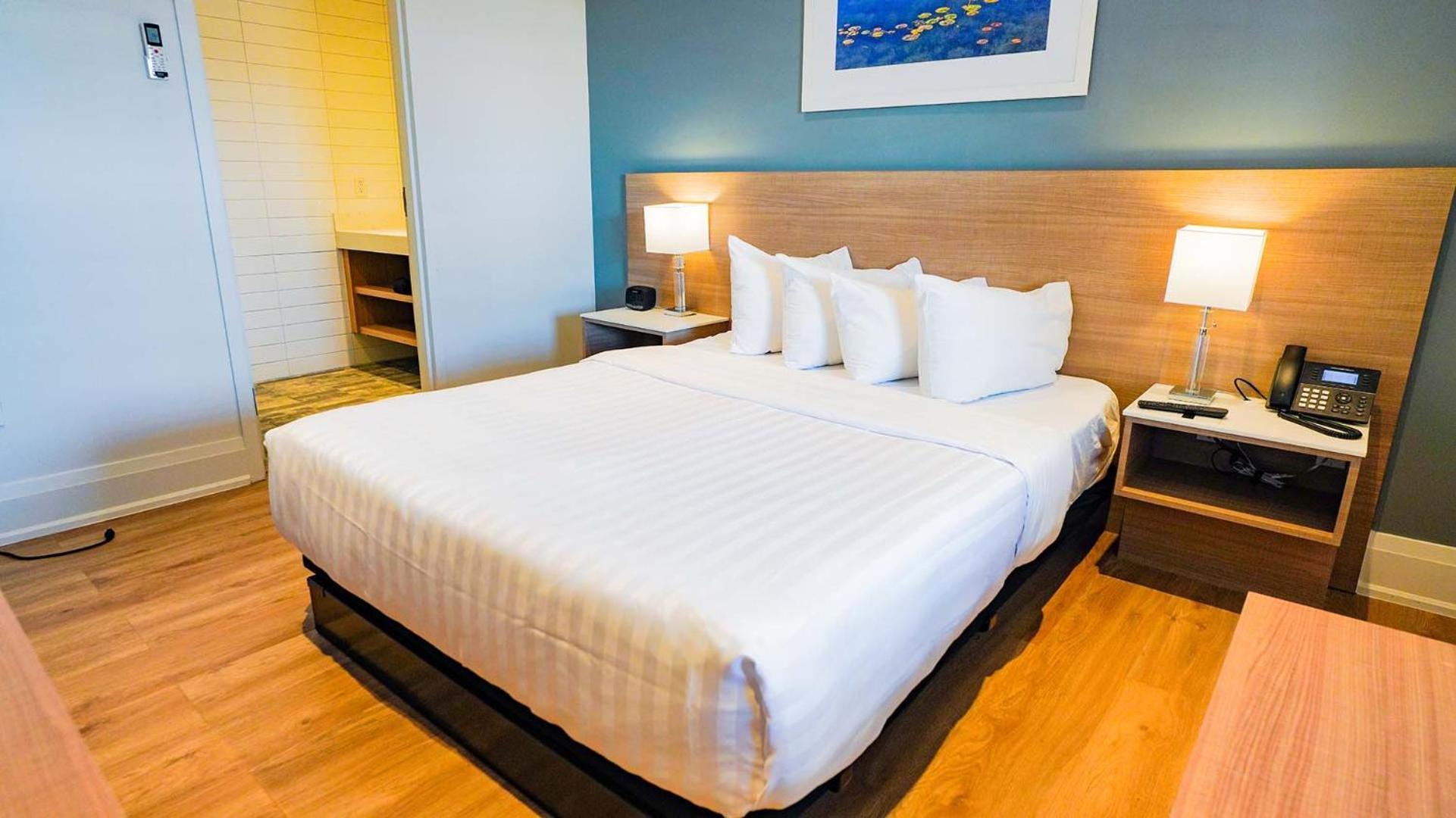 גרנד בנד Colonial Hotel & Suites מראה חיצוני תמונה