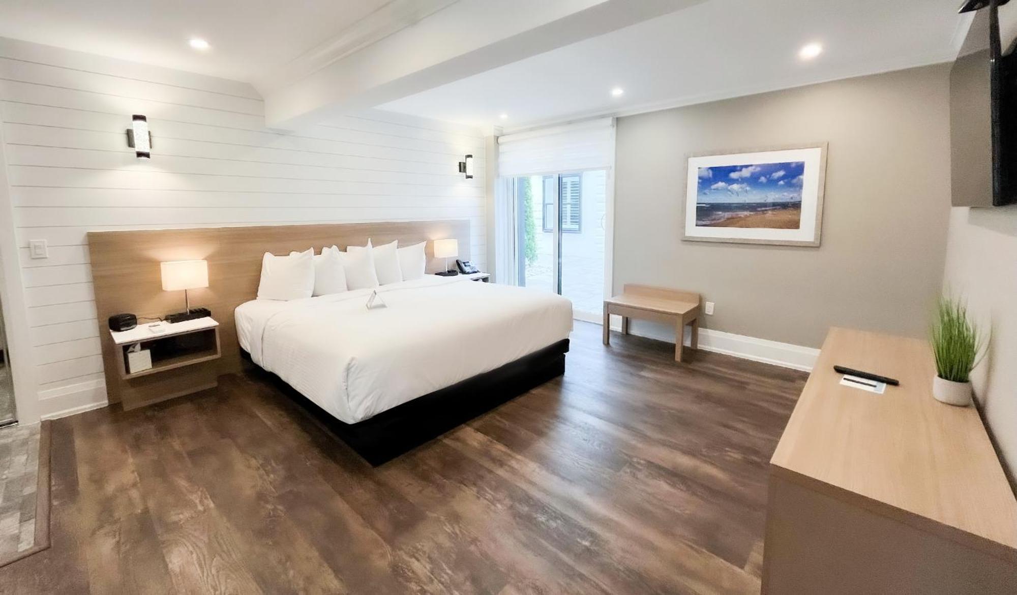 גרנד בנד Colonial Hotel & Suites מראה חיצוני תמונה