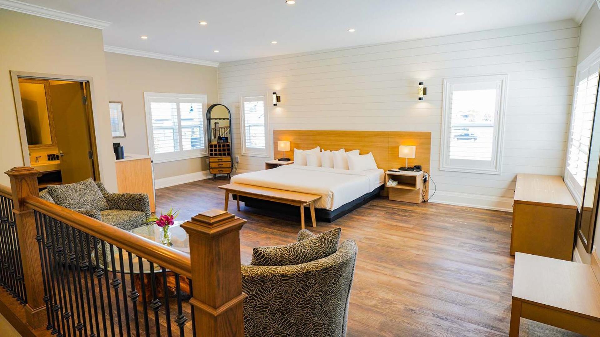 גרנד בנד Colonial Hotel & Suites מראה חיצוני תמונה