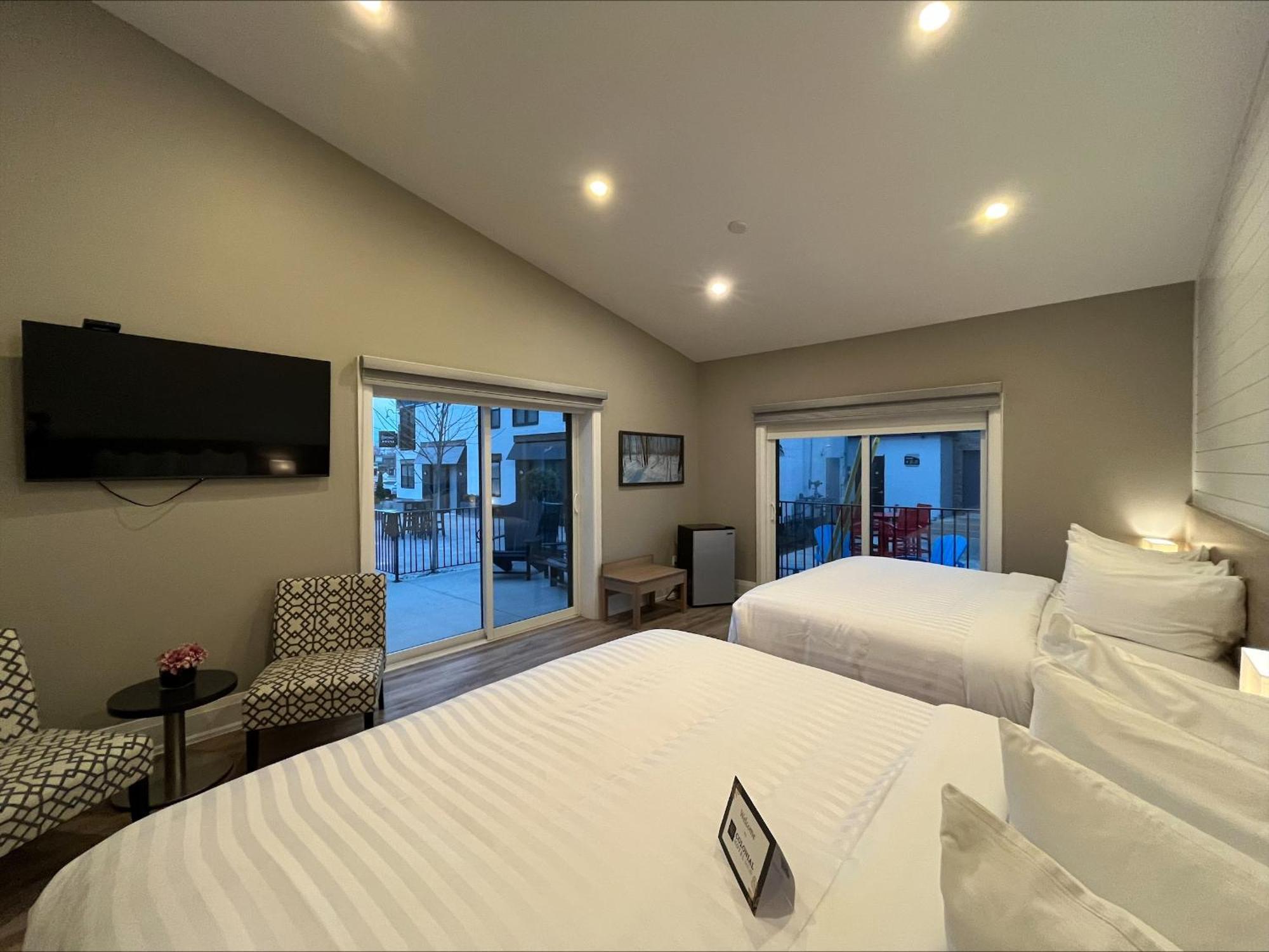 גרנד בנד Colonial Hotel & Suites מראה חיצוני תמונה