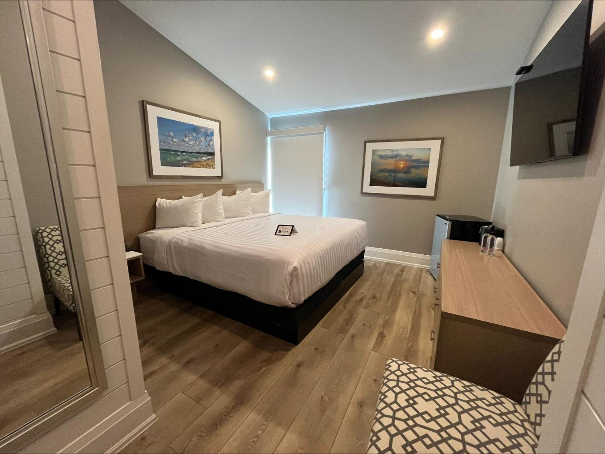 גרנד בנד Colonial Hotel & Suites מראה חיצוני תמונה