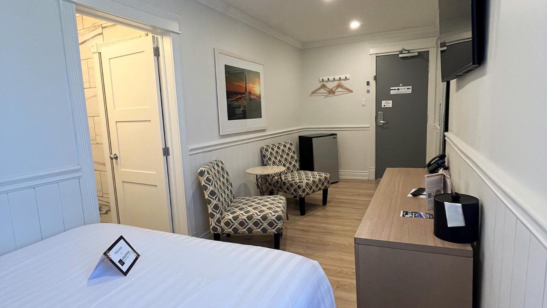 גרנד בנד Colonial Hotel & Suites מראה חיצוני תמונה